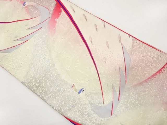 孔雀模様織り出し　袋帯